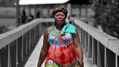 Aurelia walks along the pier